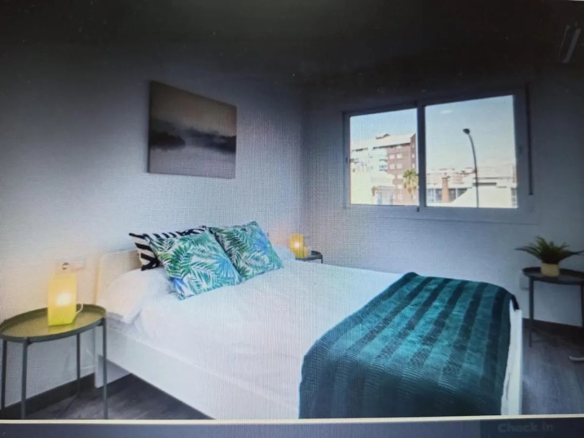 Holidays2Malaga Heroe De Sostoa 200M From The Beach Apartment