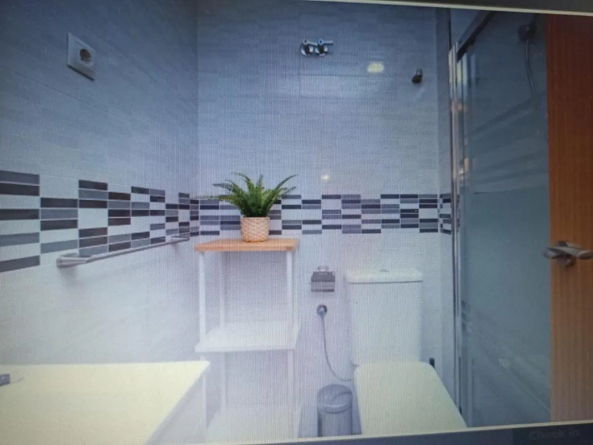 Holidays2Malaga Heroe De Sostoa 200M From The Beach Apartment Malaga